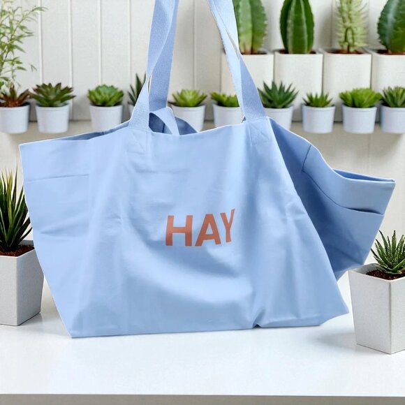 NWT *** HAY  SKY BLUE LARGE WEEKEND BAG DURABLE & SPACIOUS FOR ALL YOUR NEEDS ** - Picture 1 of 6